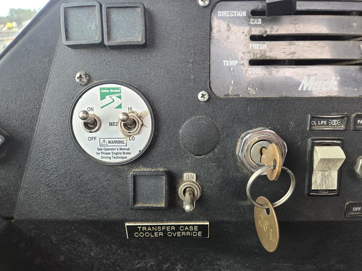 massey-ferguson-8-image-129