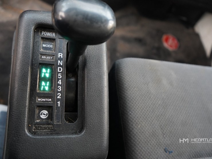 2012-hino-338-image-18