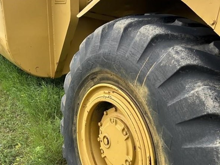 caterpillar-613-image-22