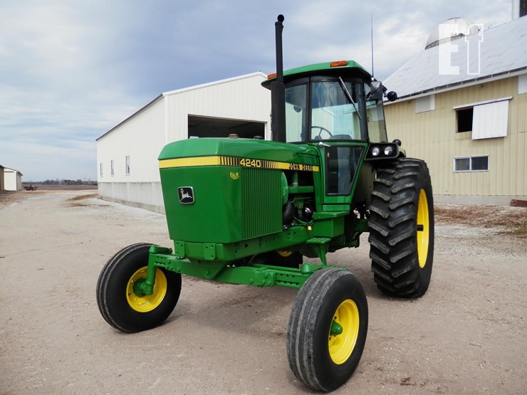 john-deere-4240-image-3