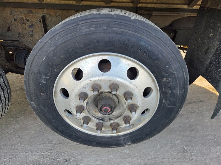 2012-international-7600-image-70