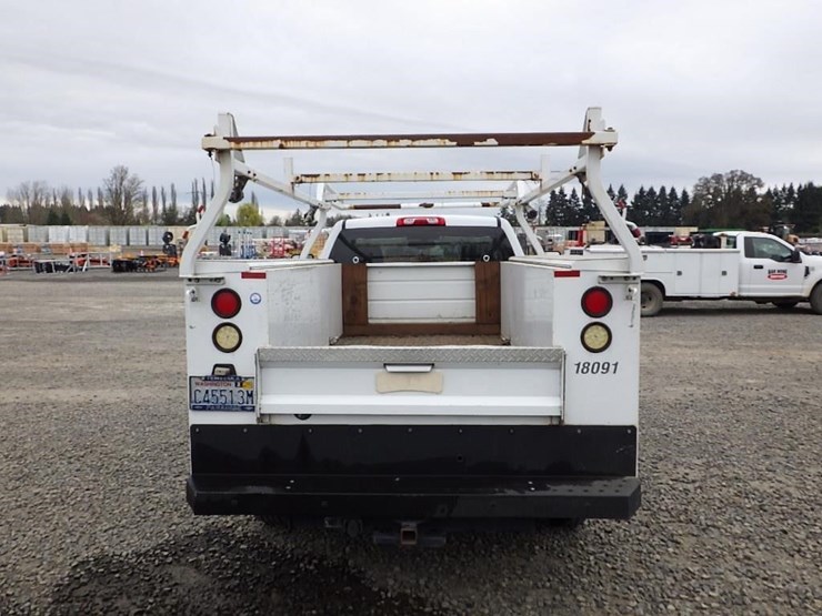 2017-chevrolet-2500-image-6