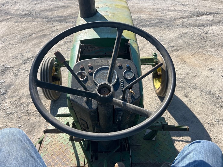john-deere-3130-image-13