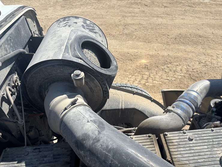 1994-international-9400-image-33