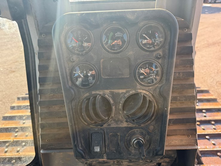 caterpillar-d5g-lgp-image-33