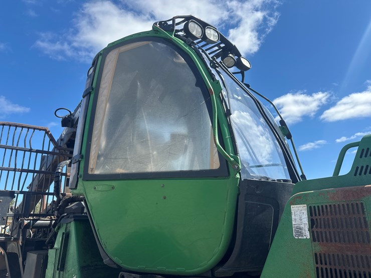 deere-1110e-image-11