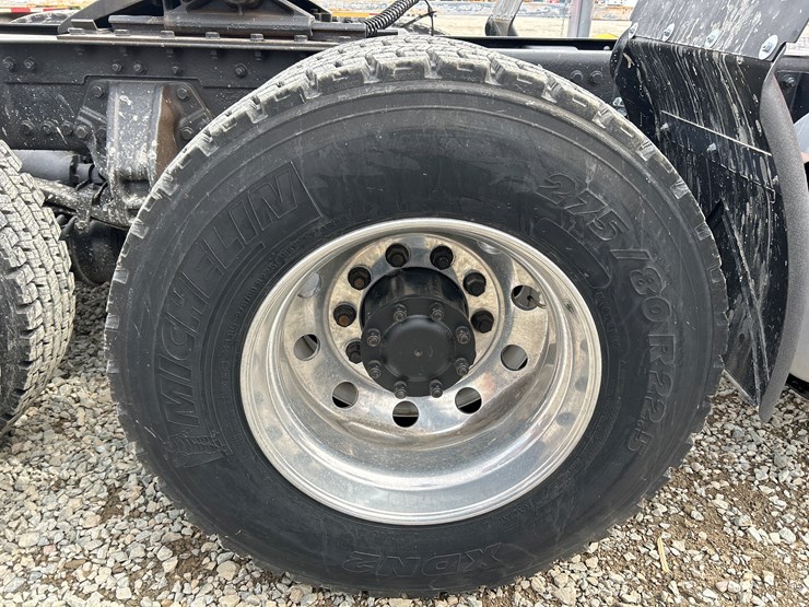 2015-kenworth-t680-image-79