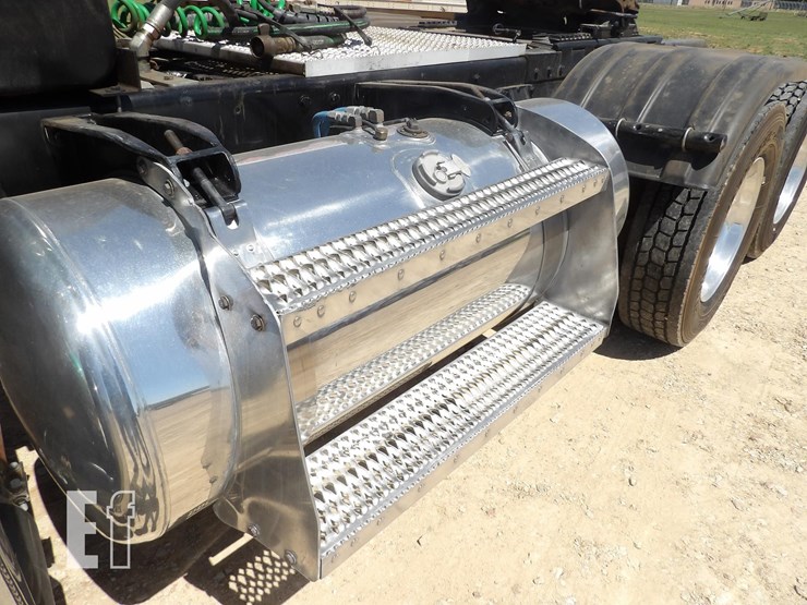 1997-peterbilt-379exhd-image-5