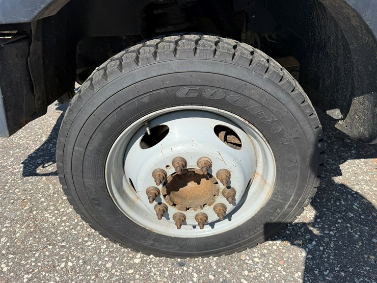 #1062-•-2015-ram-5500-heavy-duty-service-truck-image-36