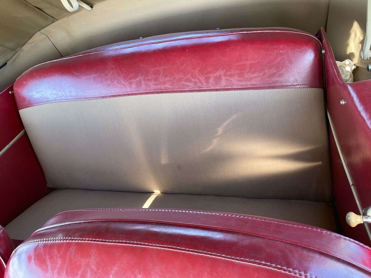1948-ford-super-deluxe-convertible-image-49