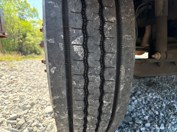 2005-international-durastar-4400-image-54