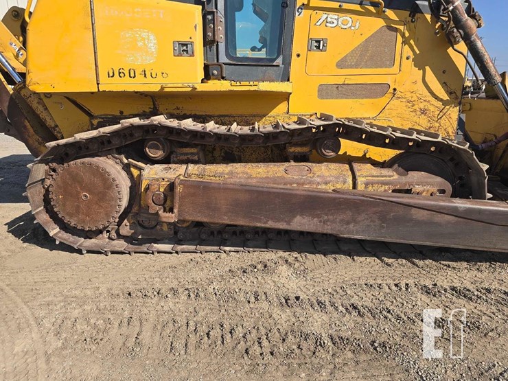 2006-deere-750j-image-33