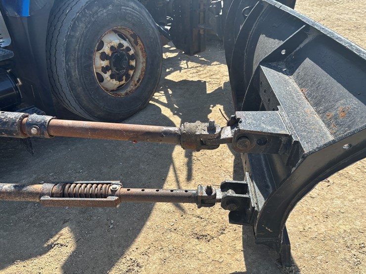 2006-international-7600-image-117