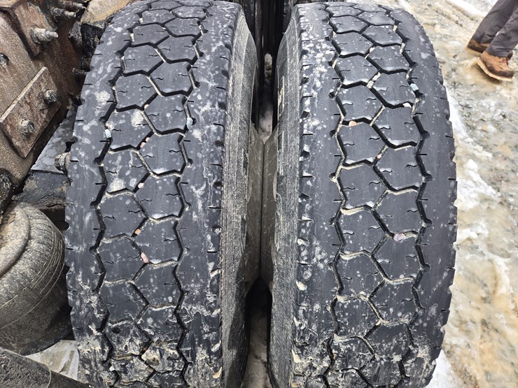 peterbilt-579-image-104