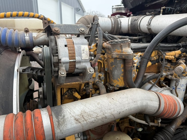 2011-kenworth-t800-image-40