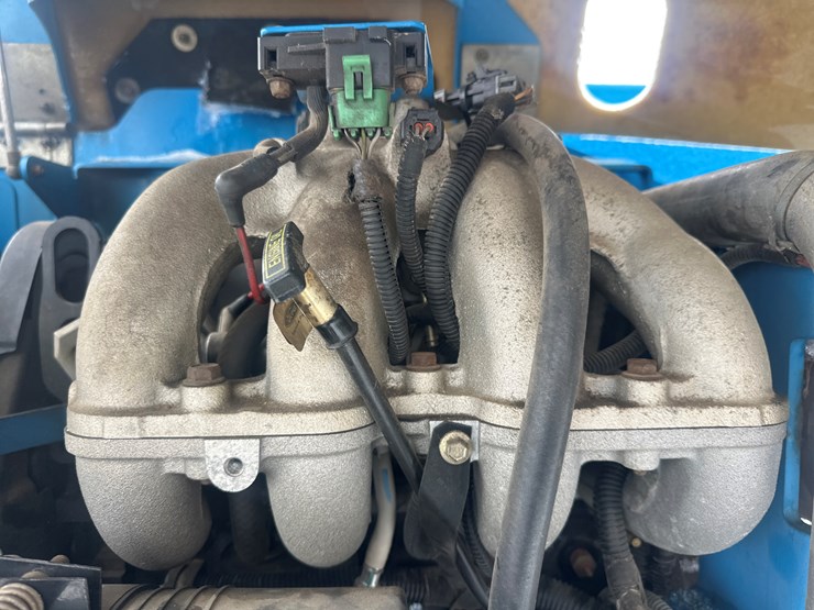 2005-massey-ferguson-8-image-34