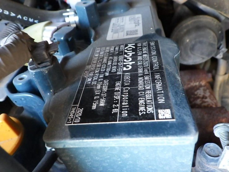 kubota-ssv65-image-12