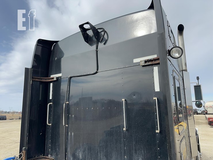 2005-kenworth-t800-image-27