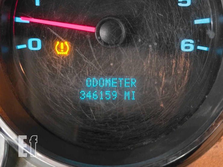 2014-chevrolet-2500hd-image-13