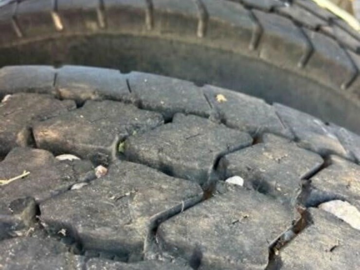 1989-peterbilt-379-image-9