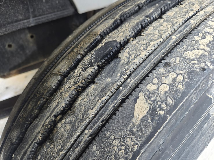 2001-massey-ferguson-8-image-69