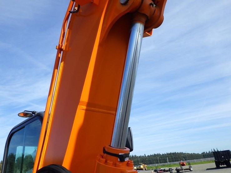 2023-develon-dx85r-3-hydraulic-excavator-image-35