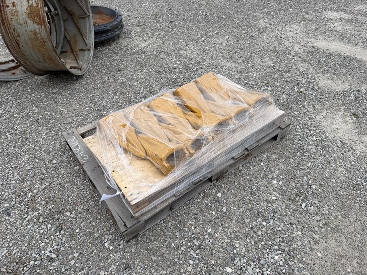 caterpillar-10-image-1