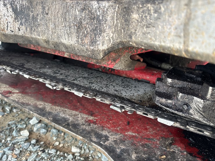 2016-deere-2154d-image-42