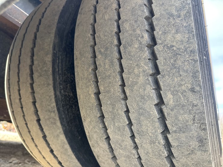 2010-massey-ferguson-8-image-76