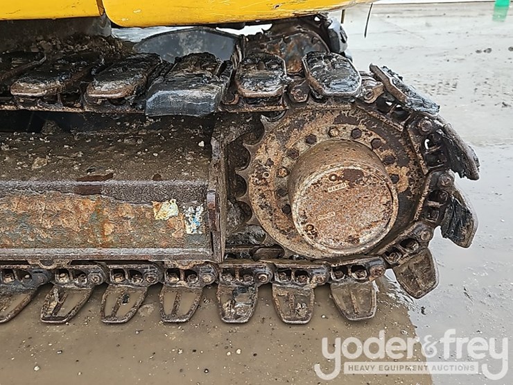 2020-deere-85g-image-25