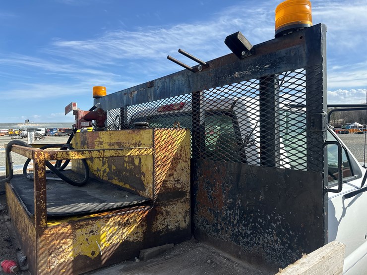 2005-gmc-3500-image-22