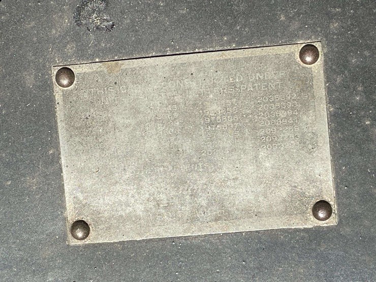 1938-ford-two-door-deluxe-sedan---original-car!-image-90