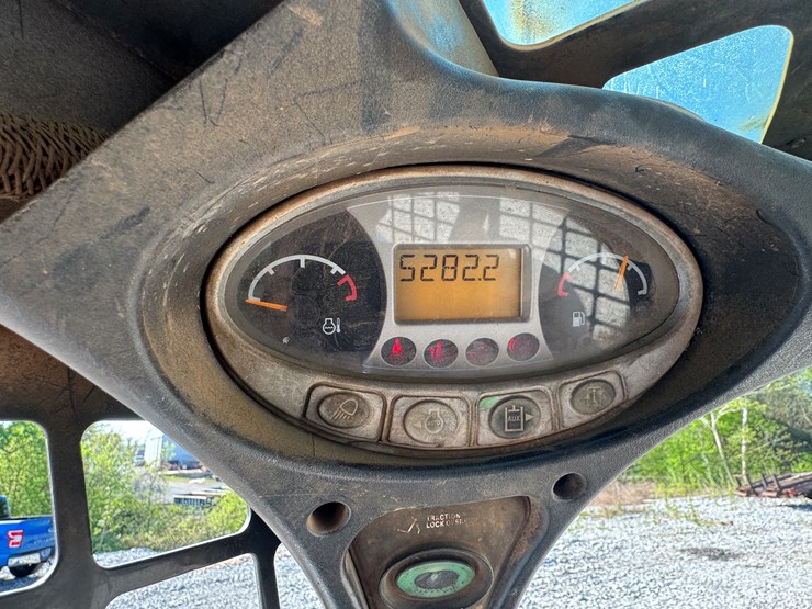 bobcat-t550-image-42