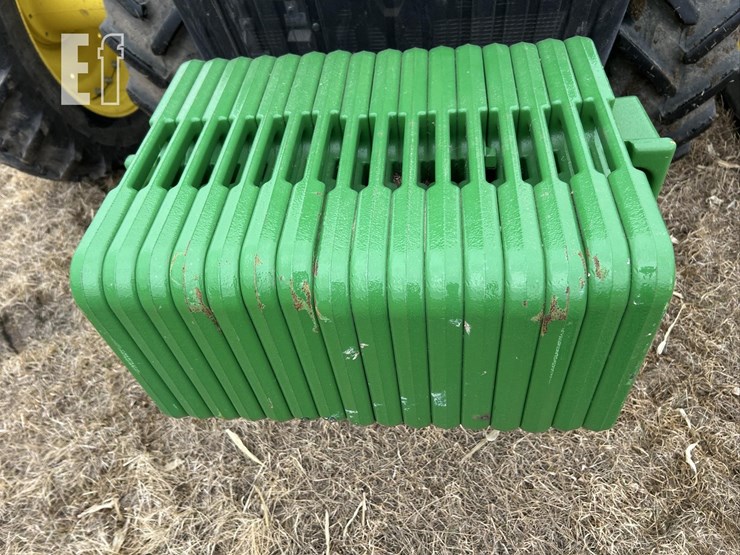 2014-john-deere-8320r-image-11