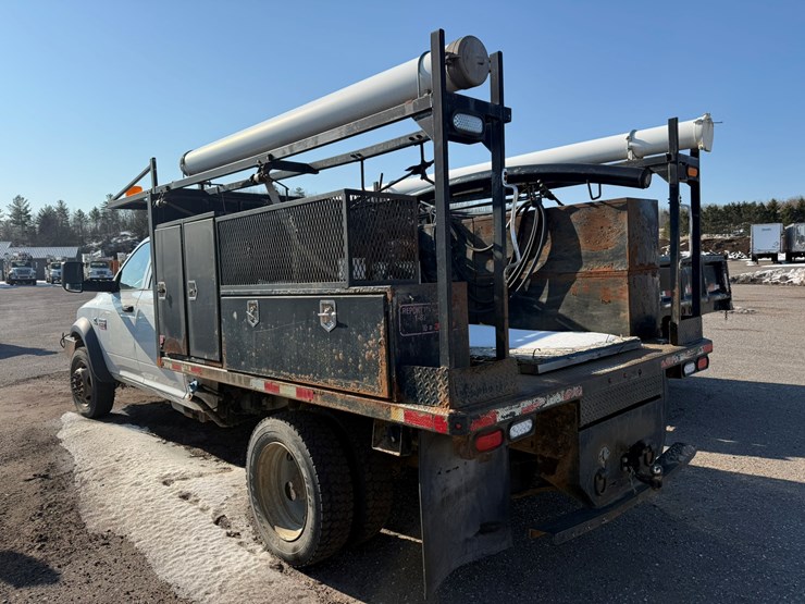 #2034-•-2012-ram-5500-heavy-duty-service-truck-image-3