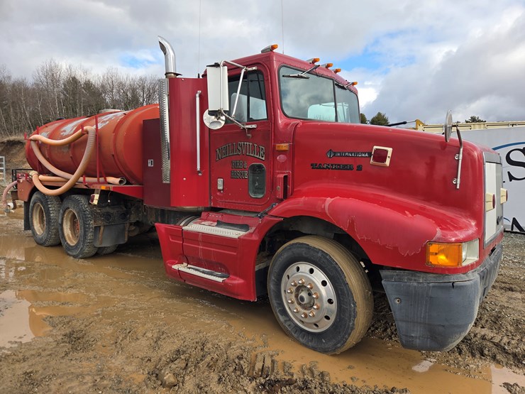 1993-international-9200-image-1