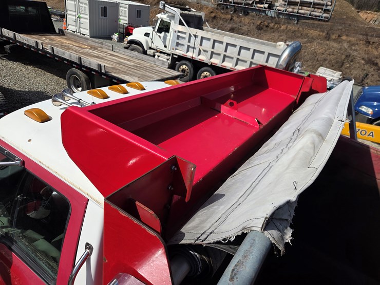 2005-massey-ferguson-8-image-28