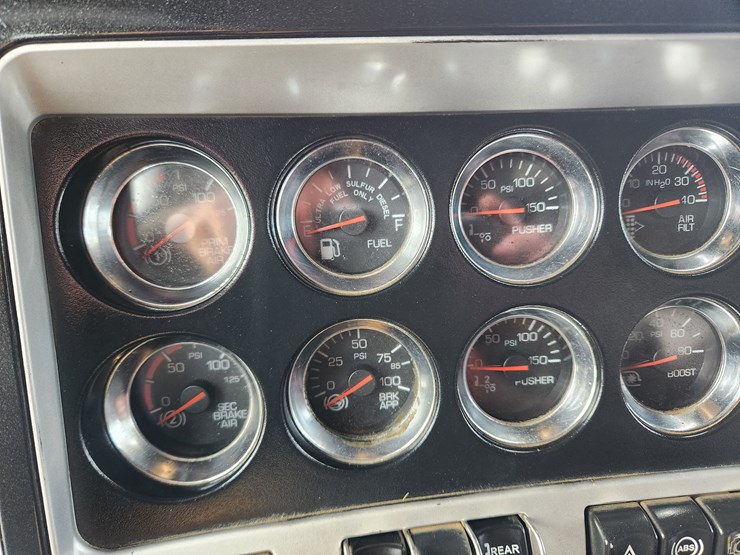 2016-kenworth-t400-image-62