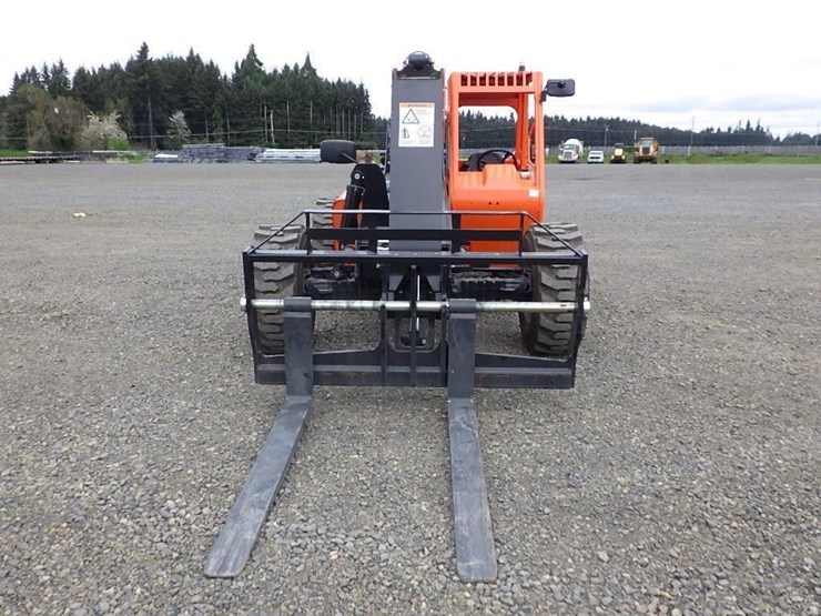 2024-sky-trak-6034-image-2