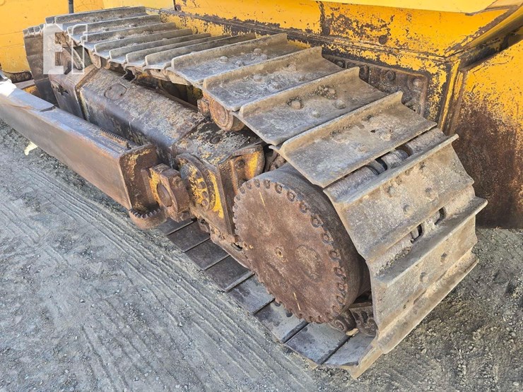 2006-deere-750j-image-32