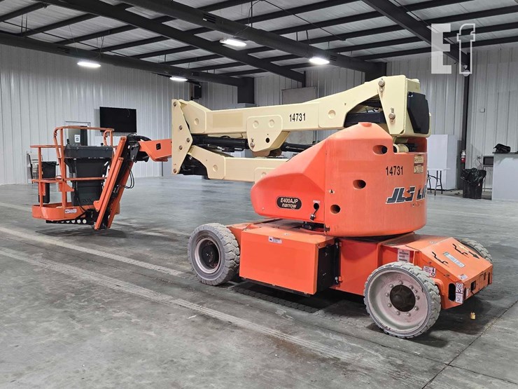2015-jlg-e400ajpn-image-4