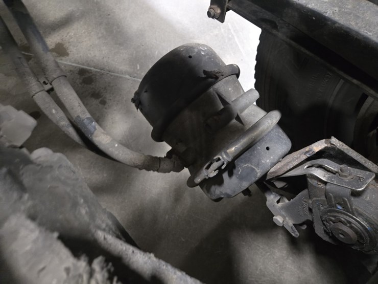 2015-kenworth-t680-image-33