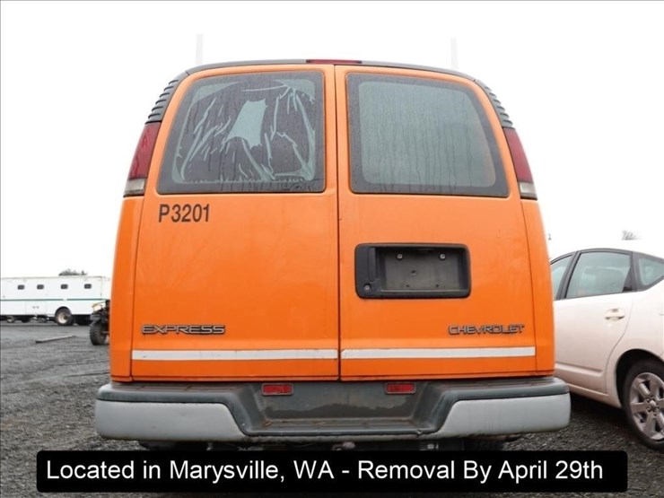 2001-chevrolet-3500-image-16