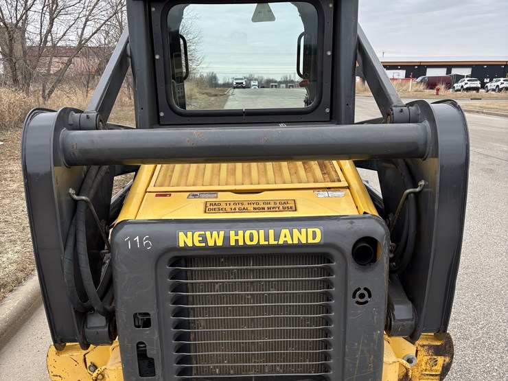 new-holland-l170-image-5