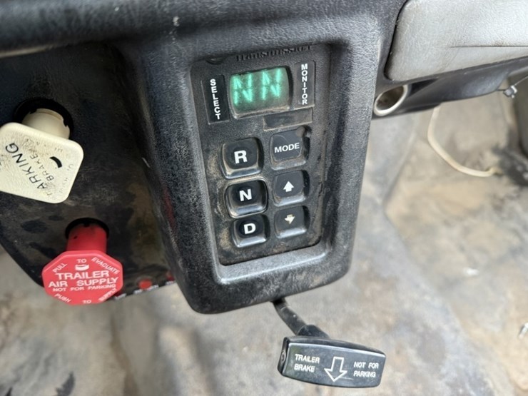 2008-ford-f750-image-28