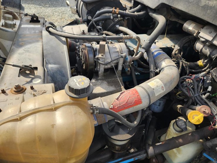 2003-international-durastar-4300-image-61