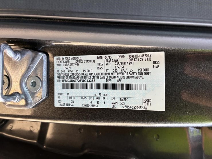 2015-ford-escape-se-image-19