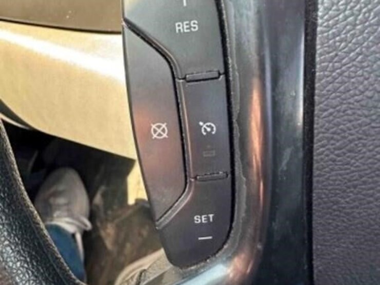 2011-chevrolet-2500-image-33