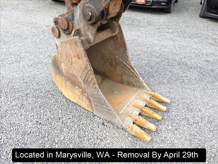 2015-kubota-kx080-4-image-25