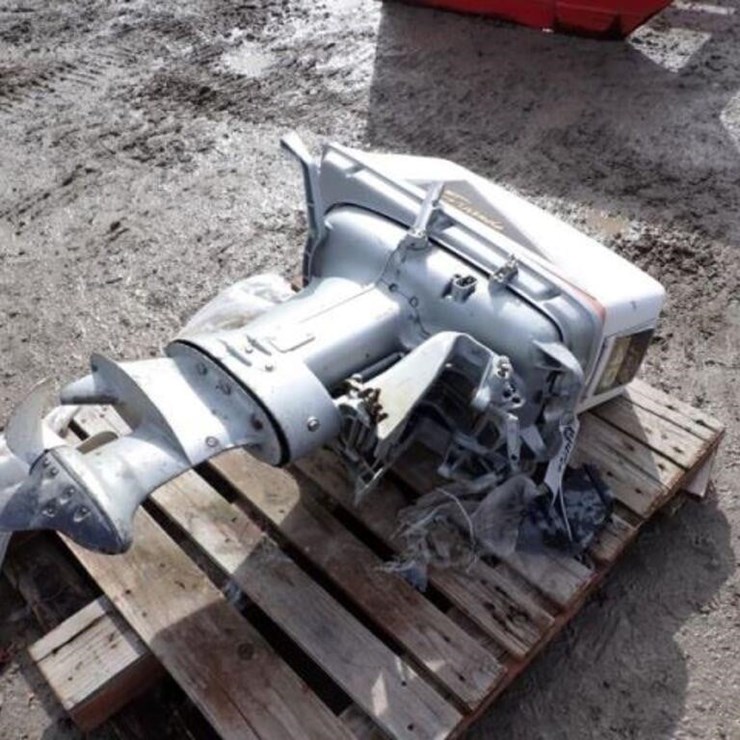 Evinrude Lark II 40 Outboard Motor